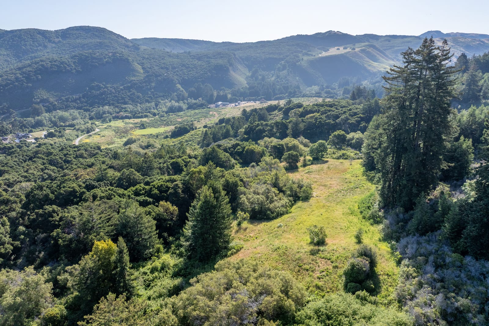 2-06-15-Potrero-Trail-LR - © Compass Realty 2025