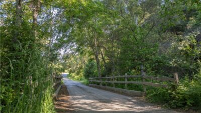 9-2-24-15-Potrero-Trail-LR - © Compass Realty 2025